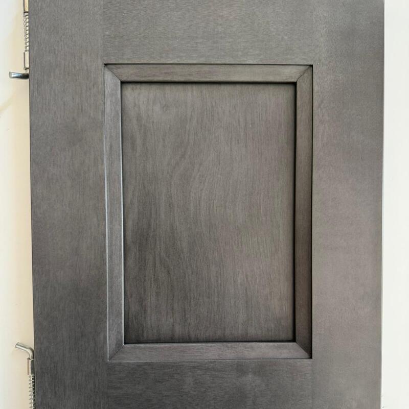 Step Shaker Charcoal Grey